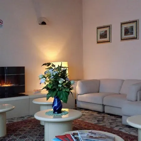 Hotel Lanterna 2*