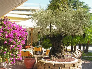 Ξενοδοχείο Lanterna 2*